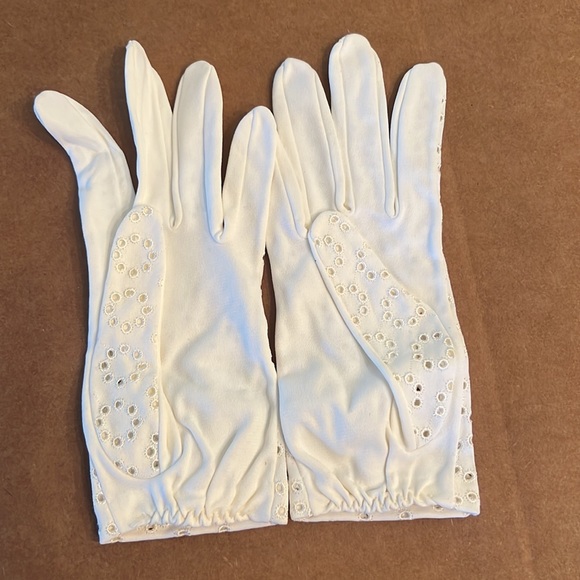 White Nylon gloves by max meyer - Picture 2 of 6